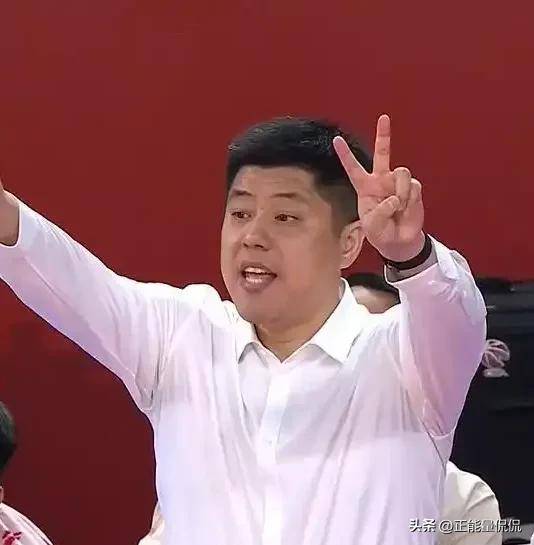 爱游戏亚洲官网-关于北京男篮主帅点赞球队团结一致，成功斩获关键胜利的信息