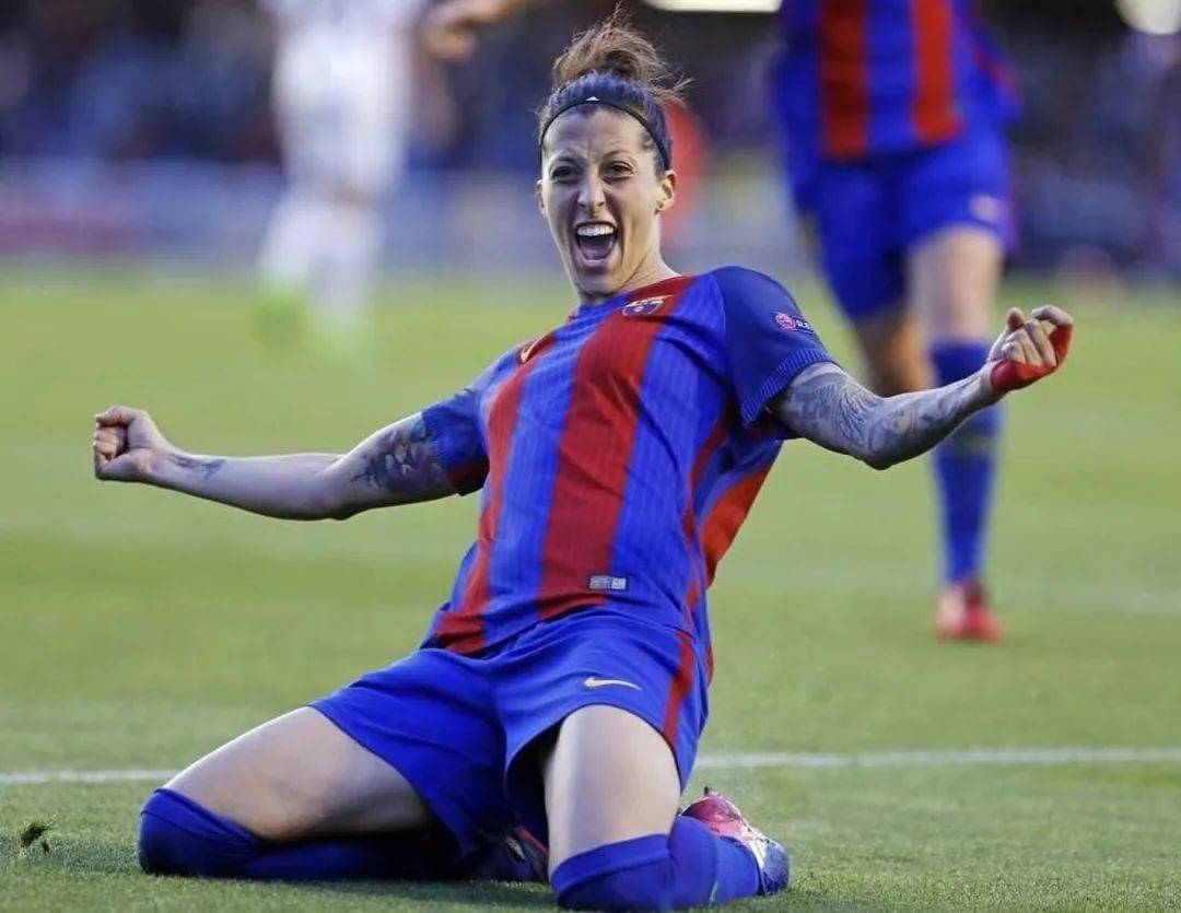 爱游戏-女足明星队员荣膺最佳射手，表现出色引关注