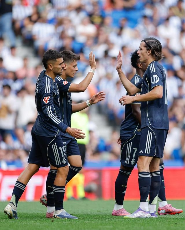 爱游戏网页版入口-皇马遭遇战乱，内马尔伤愈但遭禁赛，球队面临考验的简单介绍